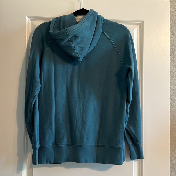 North face hoodie - Picture 3 of 3